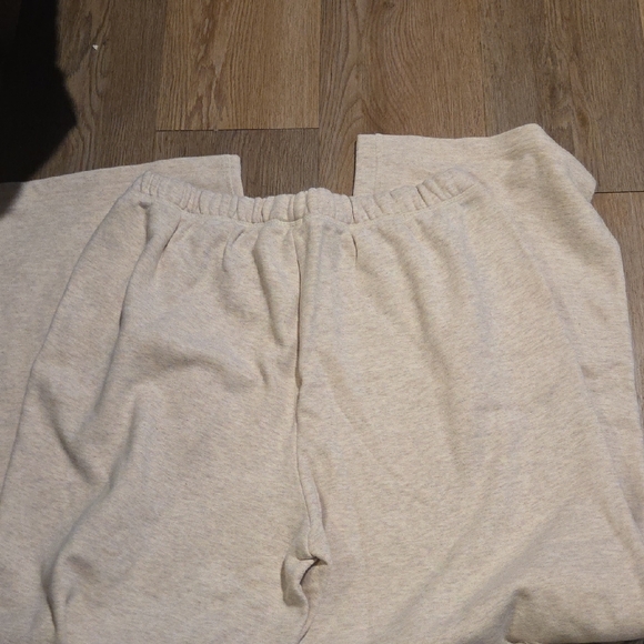 SKIMS Women's Cream Wide Leg Pants - Picture 7 of 7